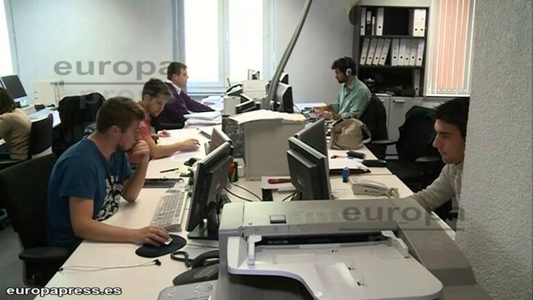 Cuanta gente cobra el salario minimo en espana